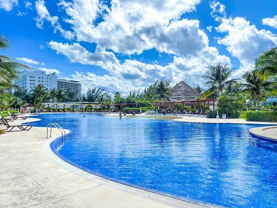 Punta Me Luxury Apartment Beach Front Condo Amara Cancun