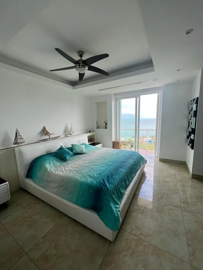 Punta Me Luxury Apartment Beach Front Condo Amara Cancun 0*,  Mexico