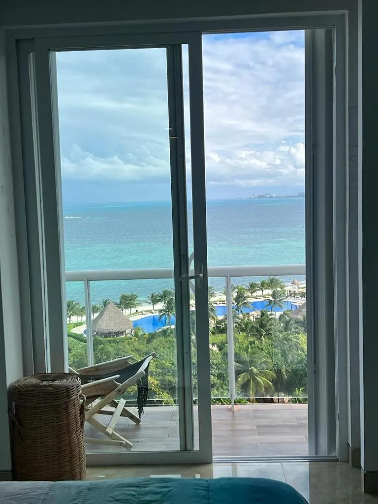 Punta Me Luxury Apartment Beach Front Condo Amara Cancun